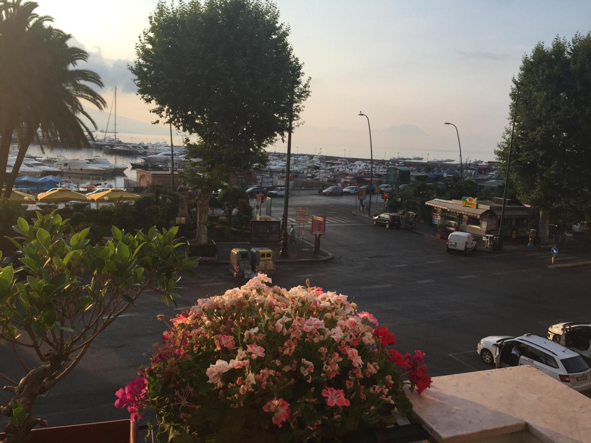 Mergellinaresort Naples Extérieur photo